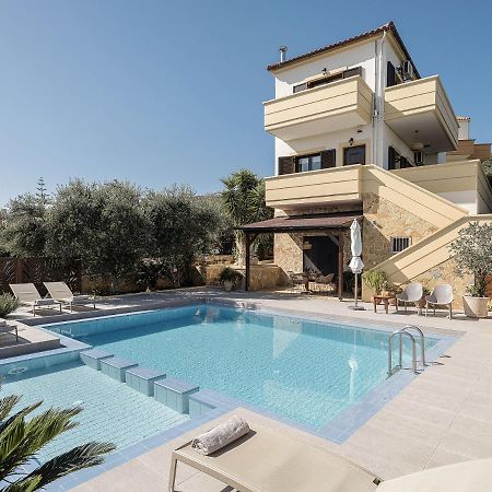 Villa Hibiscus Spiliá Екстериор снимка
