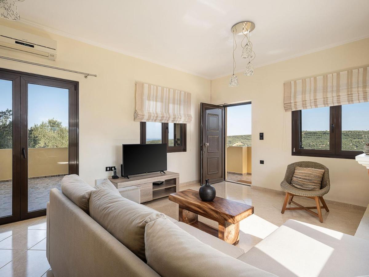 Villa Hibiscus Spiliá Екстериор снимка