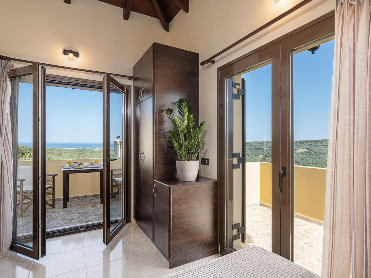 Villa Hibiscus Spiliá Екстериор снимка