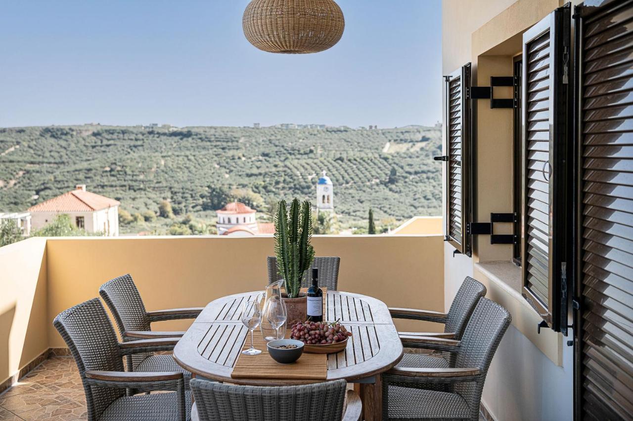 Villa Hibiscus Spiliá Екстериор снимка